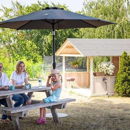 Comfortable Bungalow With A Covered Terrace, For 6 People, Miedzyzdroje Εξωτερικό φωτογραφία